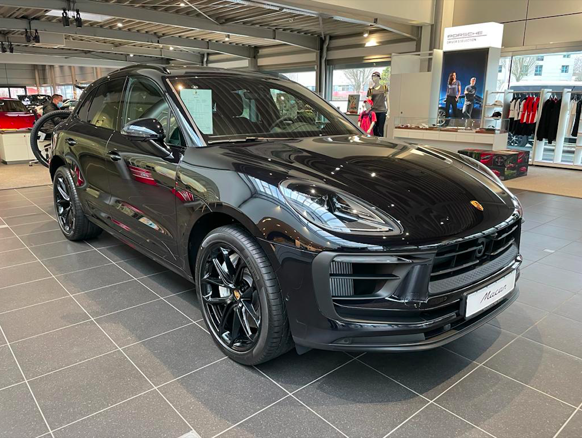 PORSCHE MACAN S | černá metalíza | super cena | nové auto | skladem | od autorizovaného prodejce | online prodej | online nákup | AUTOiBUY.com